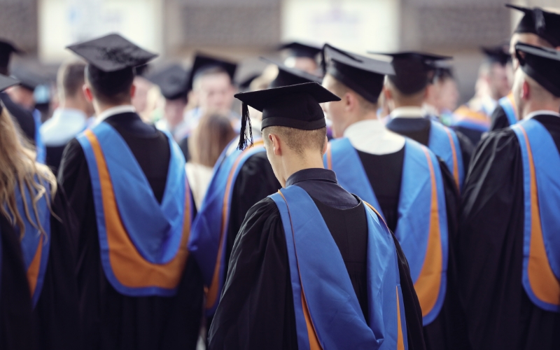 Why Your School Management Software Should Have an Alumni Directory Software and Discussion Forum